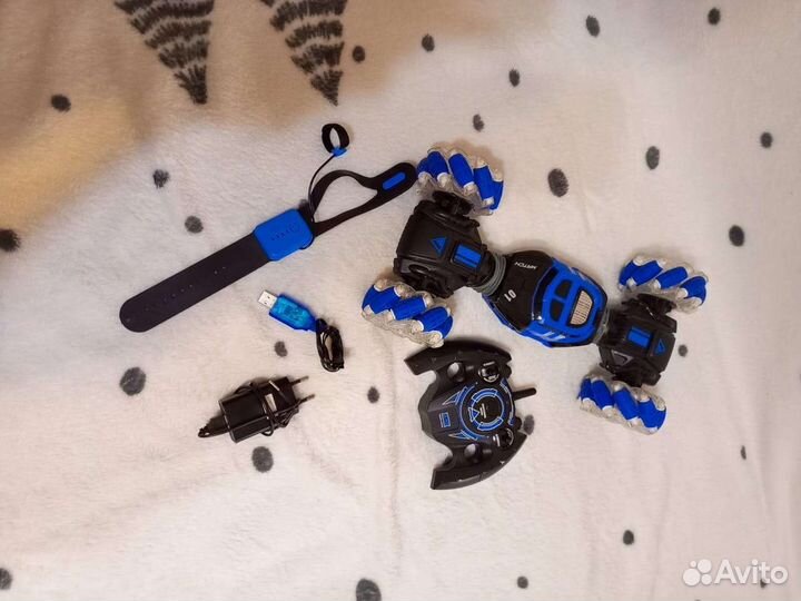 Машинка перевертыш Skidding Stunt Car