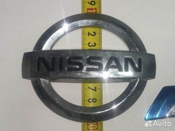Эмблема значок Nissan