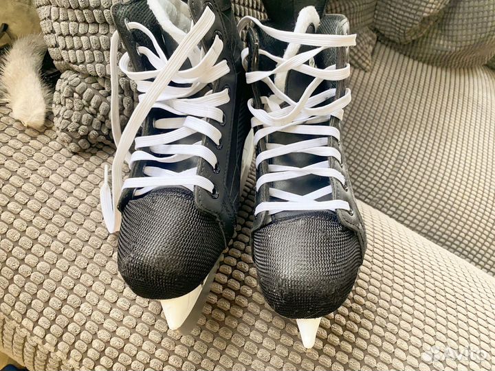 Коньки хоккейные 37 размер