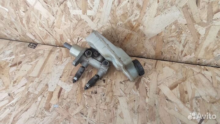 Главный тормозной цилиндр Ford Focus 2