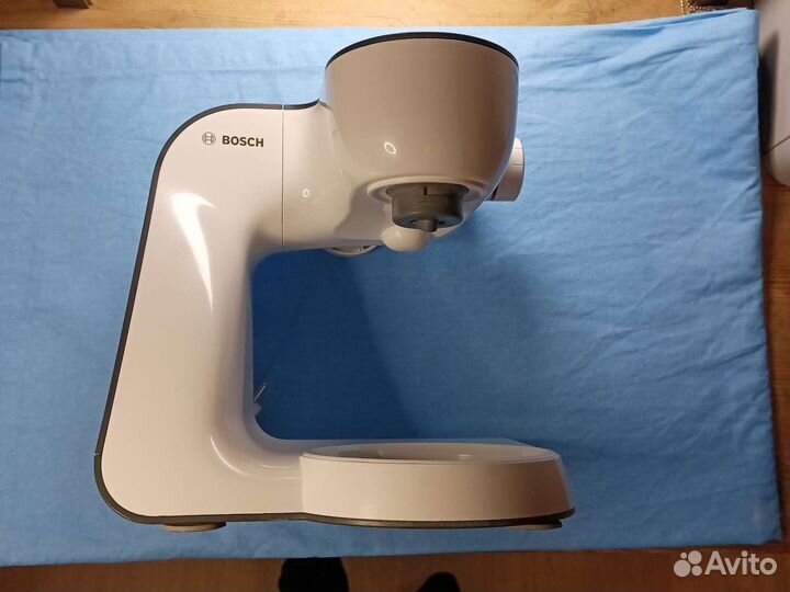 Кухонный комбайн Bosch MUM 52131