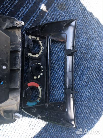 Рамка для 2 din магнитолы на lancer 9