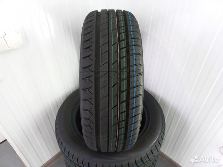 Viatti Strada Asimmetrico V-130 215/55 R17