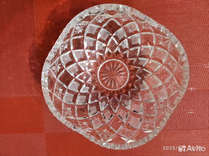 Хрустальная ваза