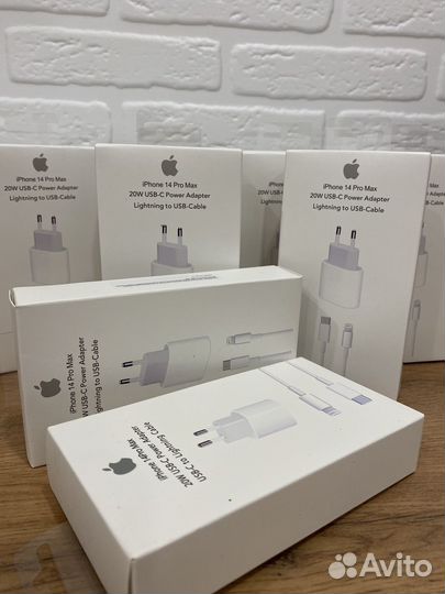 Зарядное устройство на iPhone 20w блок / кабель