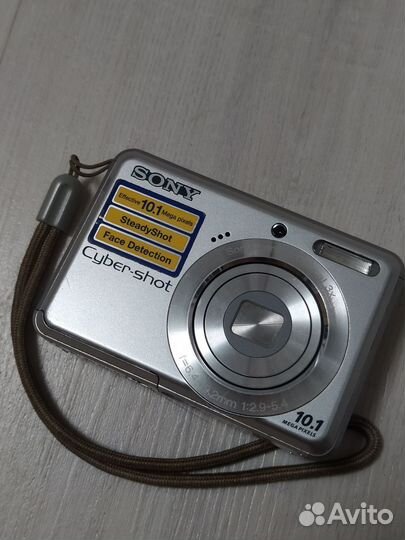 Компактный фотоаппарат