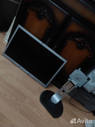 Монитор Philips Brilliance 24pqpyk