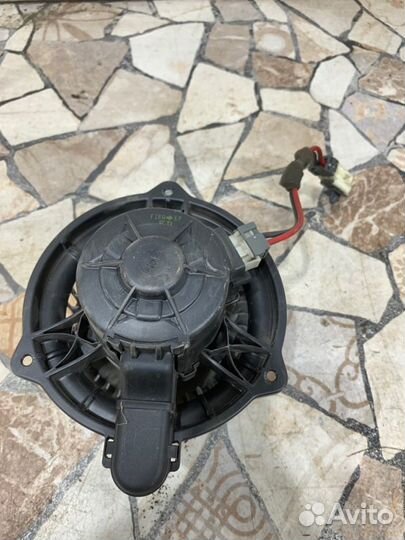 Моторчик печки Kia Ceed Ed хэтчбэк 1.6 122 Л.C
