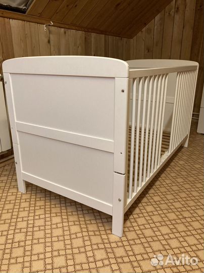 Детская кроватка 140*70