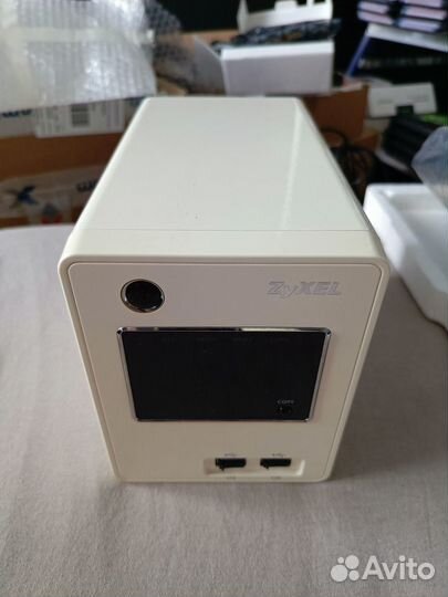 Сетевое хранилище Promise NS2300N и Zyxel NSA-220