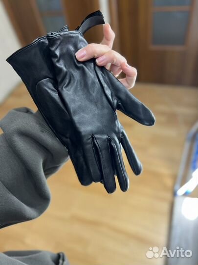 Перчатки женские кожаные новые s