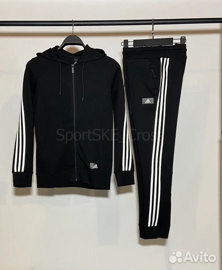 Спортивный костюм Adidas новый