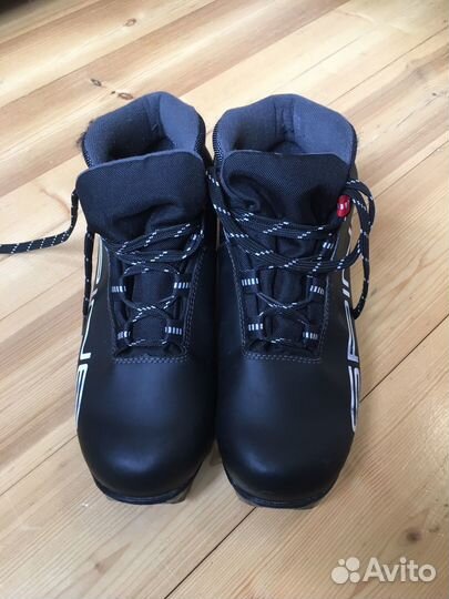 Лыжные ботинки 39