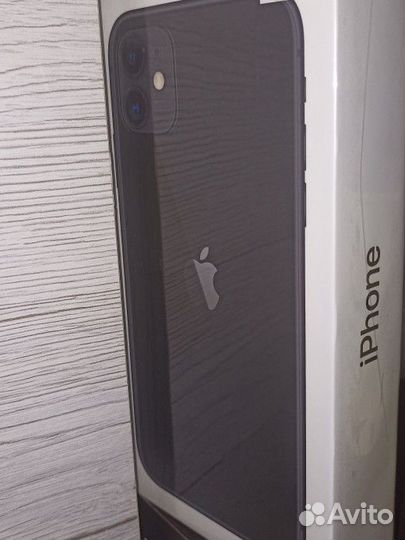 iPhone 11, 64 ГБ