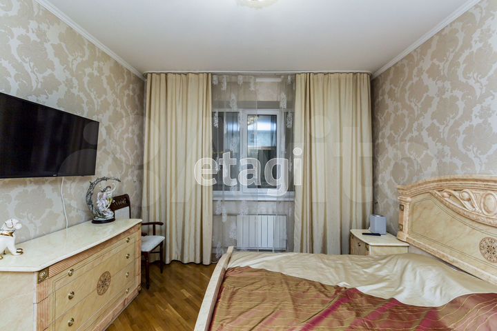 4-к. квартира, 120 м², 3/5 эт.