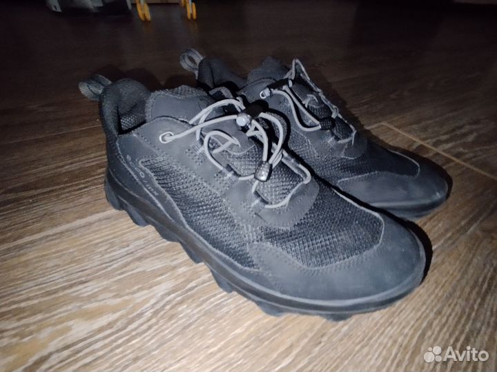 Кроссовки ecco 40