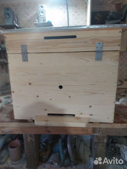 Улей для пчел новый