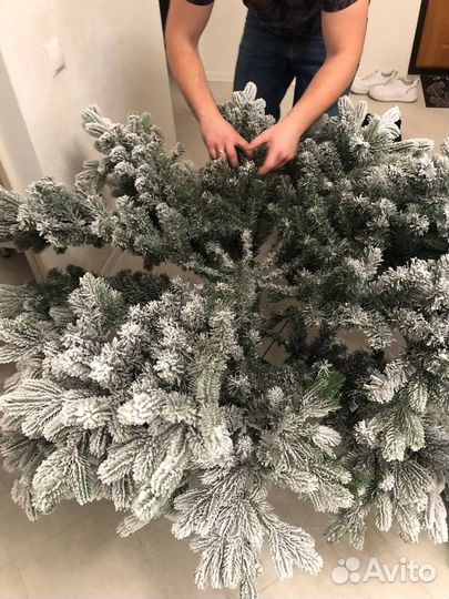 Ель искуственная заснеженная Литая