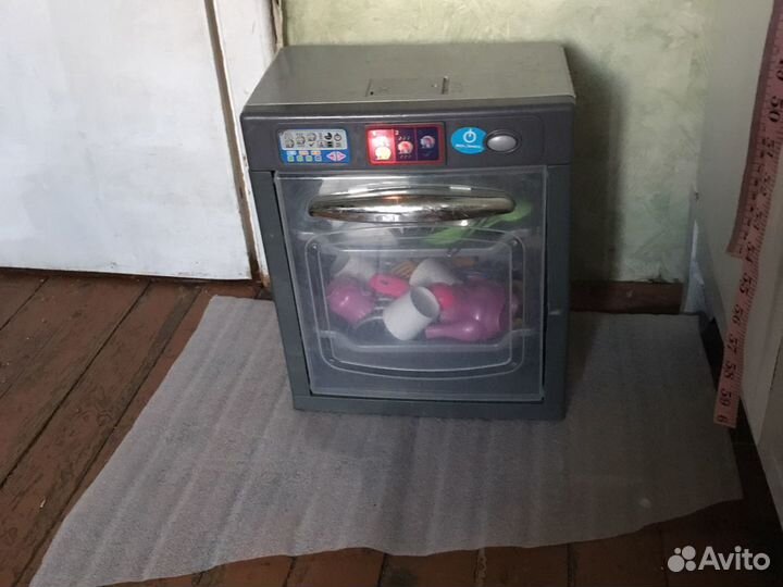 Игрушечная посудомоечная машина