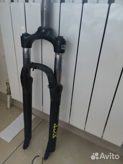 Велосипедная вилка 29 SR Suntour XCT