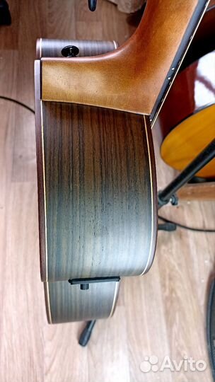 Электроакустическая гитара