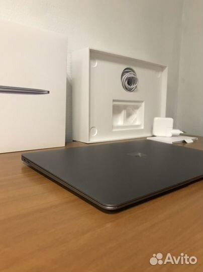 MacBook air 13 m1 куплен в 2023