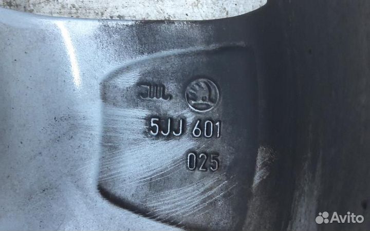 Диск колеса литой Skoda Rapid R15