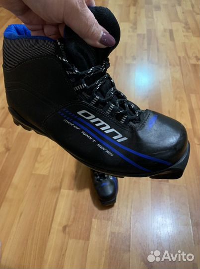 Лыжные ботинки