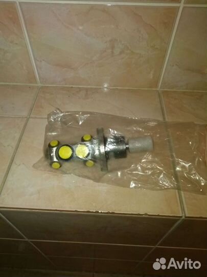 Главный тормозной цилиндр LPR 1862