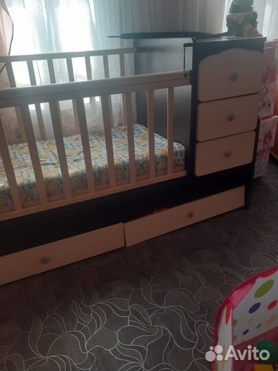 Детская кроватка