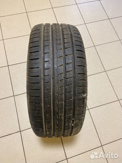 Pirelli P Zero Rosso 255/45 R18