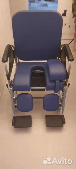 Кресло-стул на колесиках Vermeiren 9303