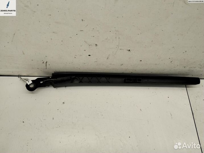 Щеткодержатель (поводок стеклоочистителя) задний 5P0955707 на Seat Ibiza (2008-2017)