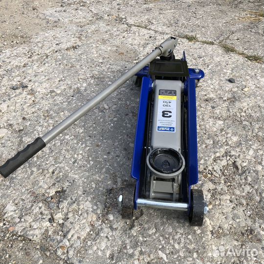 Домкрат гидравлический подкатной 3т Зубр