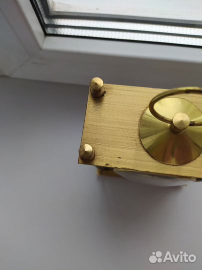 Настольные часы