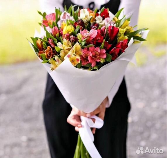 Букет с альстромерией, доставка