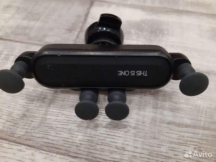 Держатель для телефона в машину