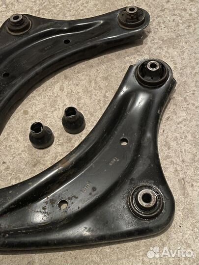 Рычаги подвески Nissan Jule