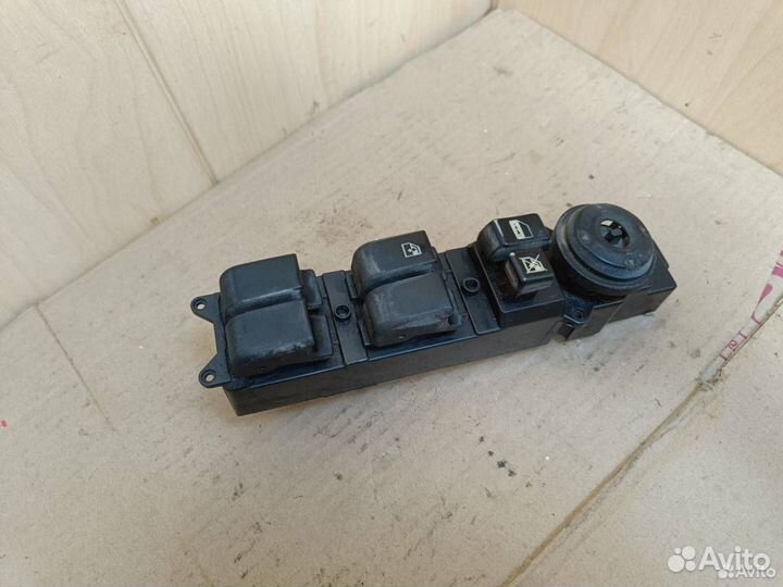 Блок управления стеклоподъемниками Geely