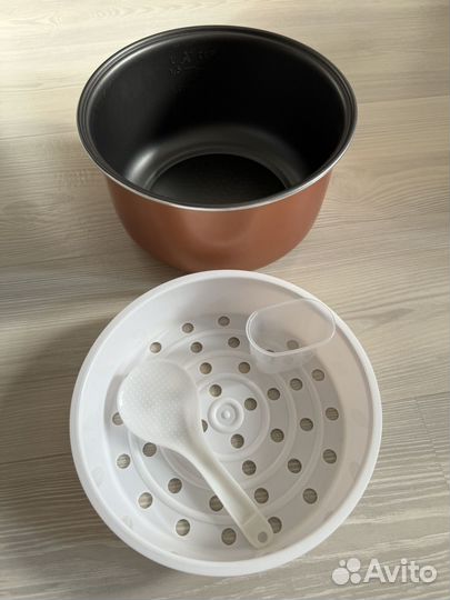 Чаша для мультиварки универсальная