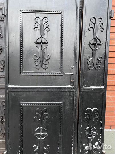 Входные двери кованные