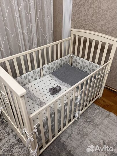 Детская кроватка
