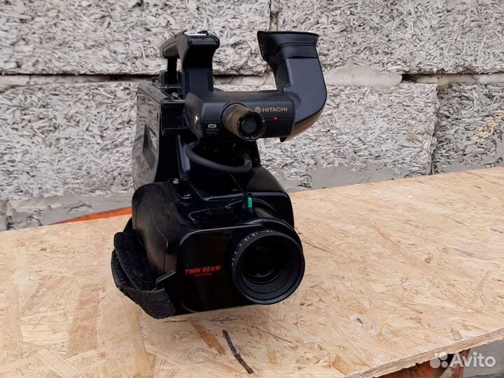 Видеокамера hitachi vm-2380E