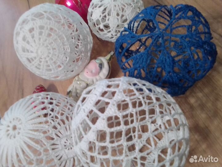 Вязаные шары на ёлку. Ангелы