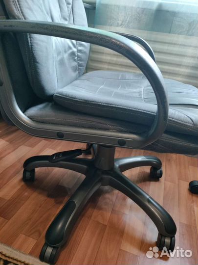 Компьютерное кресло