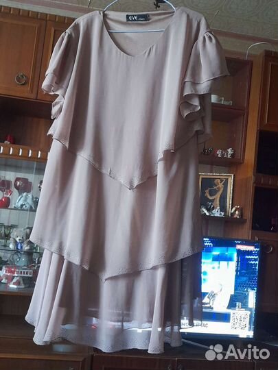 Платье женское. Размер 54
