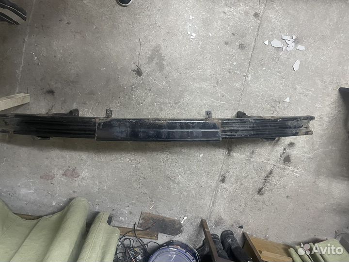 Усилитель бампера Jeep Grand Cherokee wk2 рест