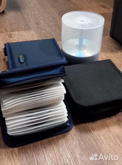 Большая коллекция двд (в сумках для двд)