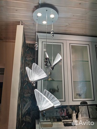 Люстра потолочная бабочки