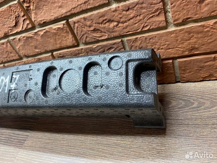 Наполнитель переднего бампера Skoda Rapid 13-20